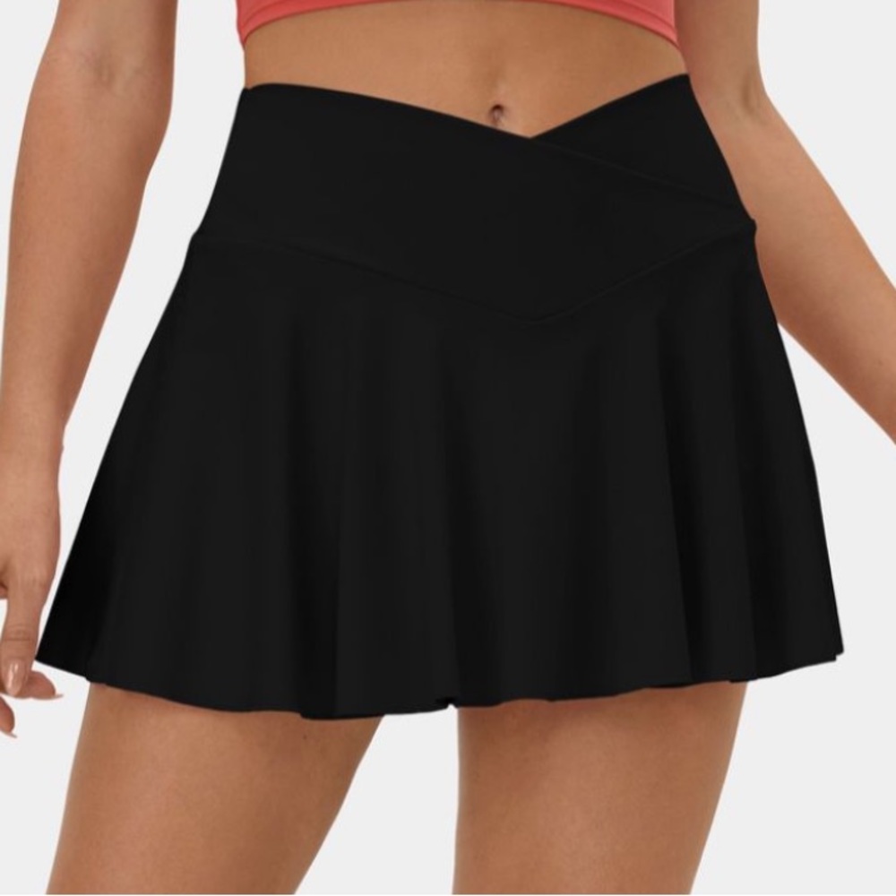HALARA cloudful air fabric high waisted crossover 2in1 pocket tennis skirt NWOT